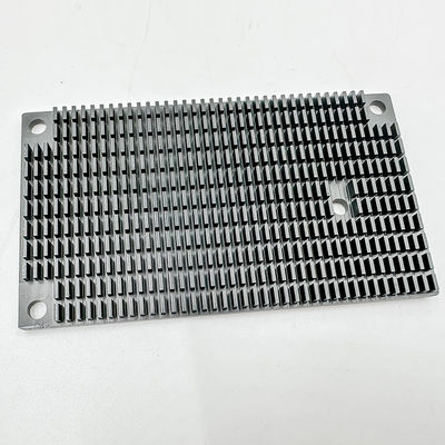 Bộ phận gia công CNC có độ chính xác cao Bộ khuếch đại công suất bằng nhôm có rãnh màu đen Tản nhiệt